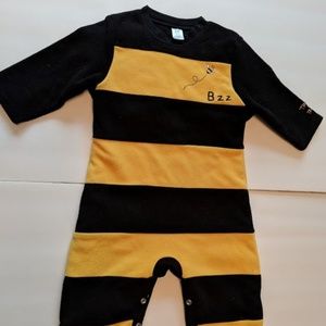 Gap Infant Bumble Bee Costume with Wings 6-12 Mos